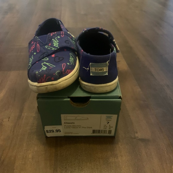 Gently used Tom’s Toddler Glow in The Dark Shoes - Picture 3 of 3